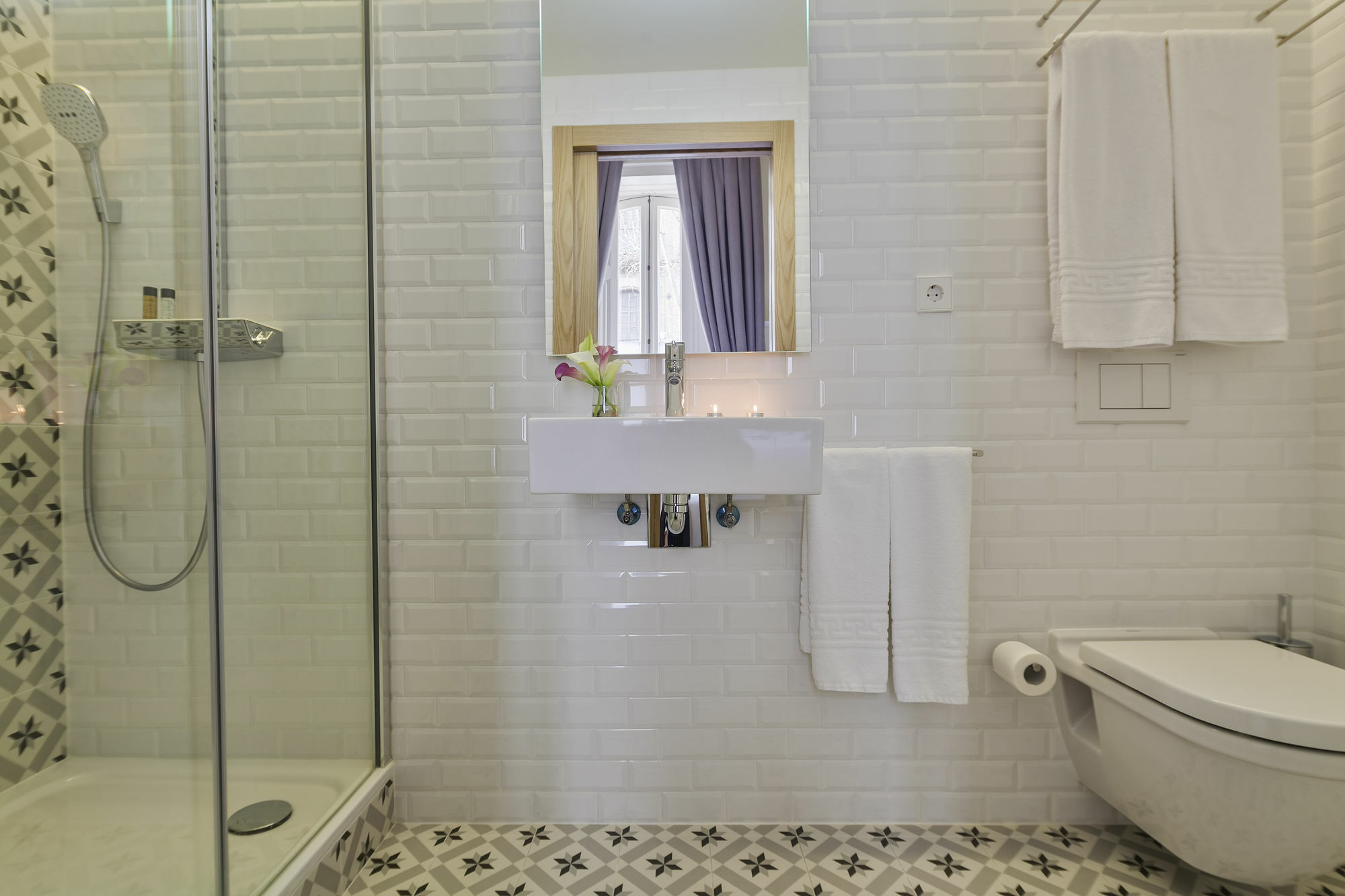 Uma Suites Pau Claris Barcelona Bagian luar foto
